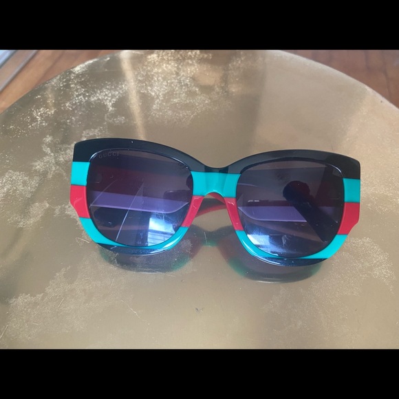 GUCCI STRIPED SUNGLASSES - Picture 2 of 3